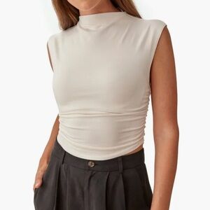 Reformation Lindy top size medium in ivory
